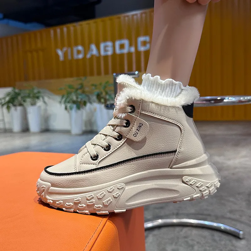 2024 Diseñador High Top Women's 2024 New Winter con zapatos deportivos lujosos y engrosados, zapatos de algodón calientes c