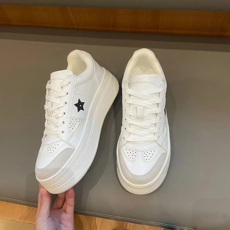 2024 zapatos de diseñador nuevos zapatos casuales para mujeres espesas con el suela zapatos deportivos sports genuinos casuales 