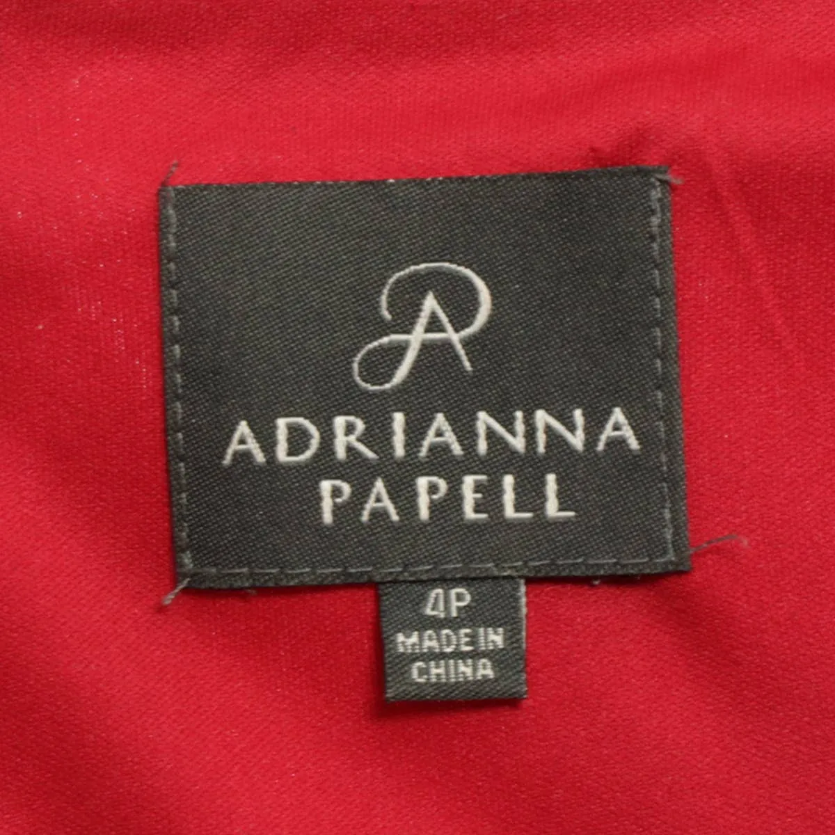 Adrianna Papel Vestido