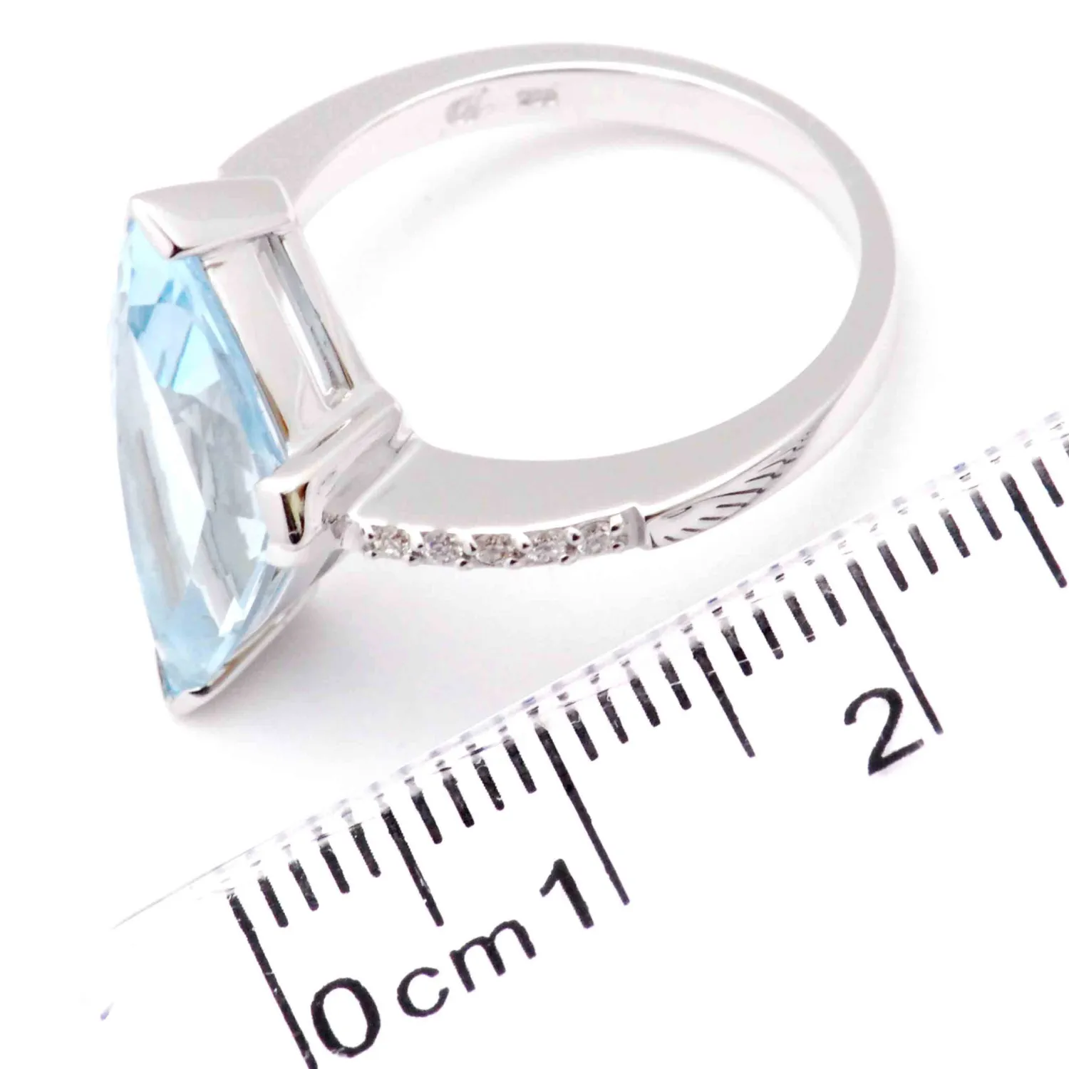 ANILLO  