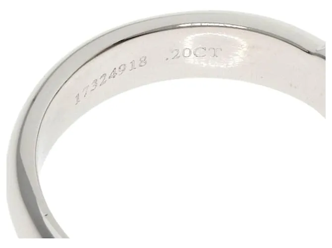 Anillo de diamante solitario Dots de Tiffany & Co. 