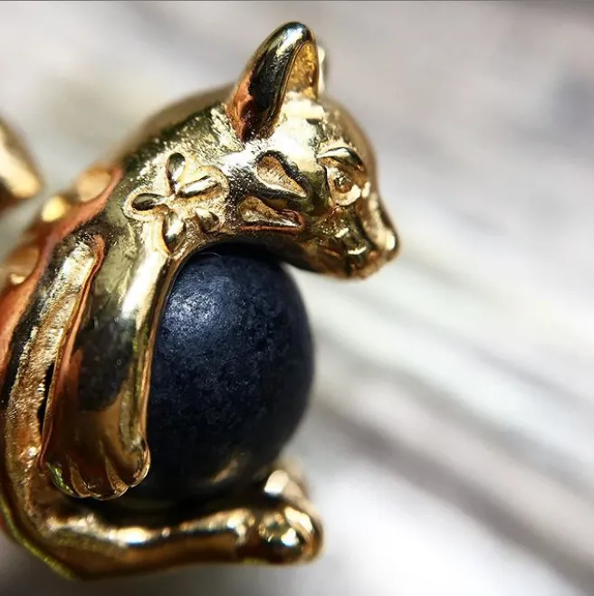 ANILLO GATO BARRIGóN CHAPA DE ORO