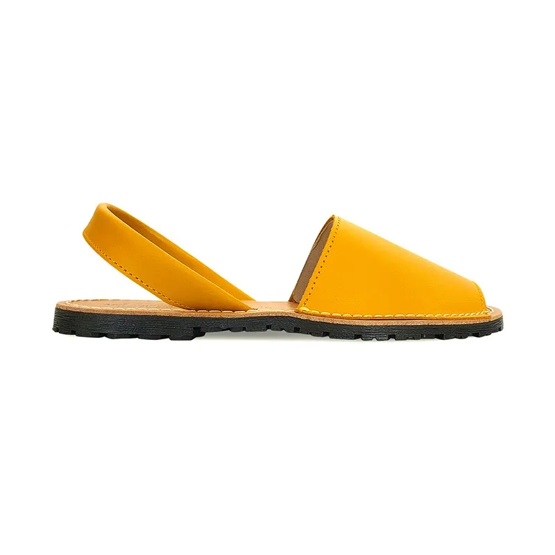 Avarcas Menorquinas Mujer Piel Básica 550 Amarillo, de Pisable