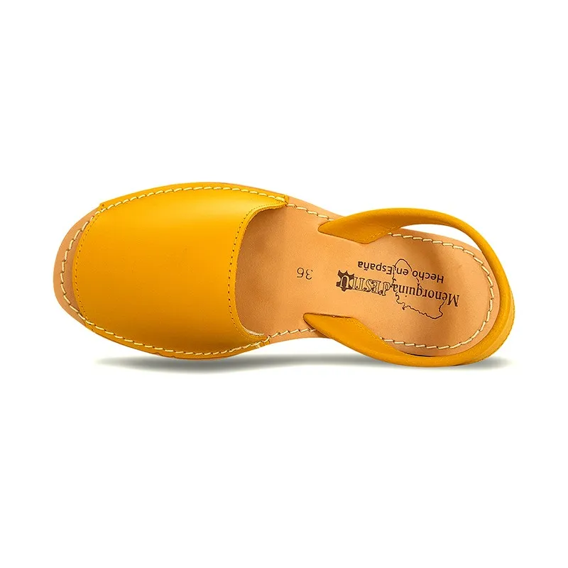 Avarcas Menorquinas Mujer Piel Básica 550 Amarillo, de Pisable