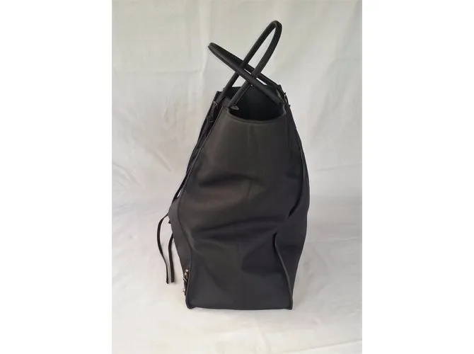 Balenciaga Canasta de papel Negro 