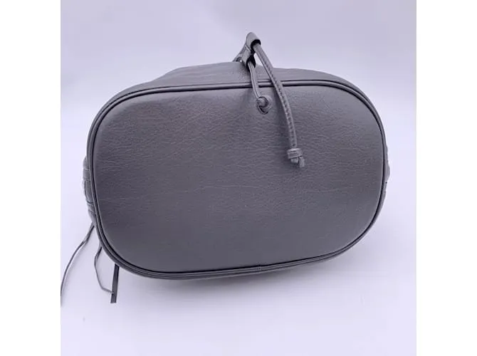 Balenciaga Cubo con plato de papel de cuero gris con cordón 