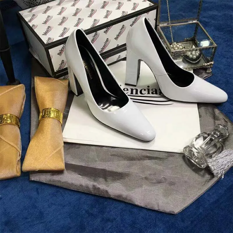 BALENCIAGA ZAPATOS DE MUJER ZAPATOS DE TACóN DE PIEL DE BECERRO ESMALTADA CON PUNTA REDONDA TACóN DE 110 MMBLANCO
