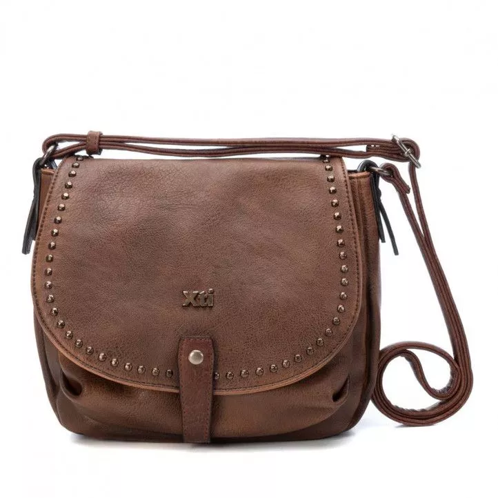bolsos Xti marrón con tachuelas