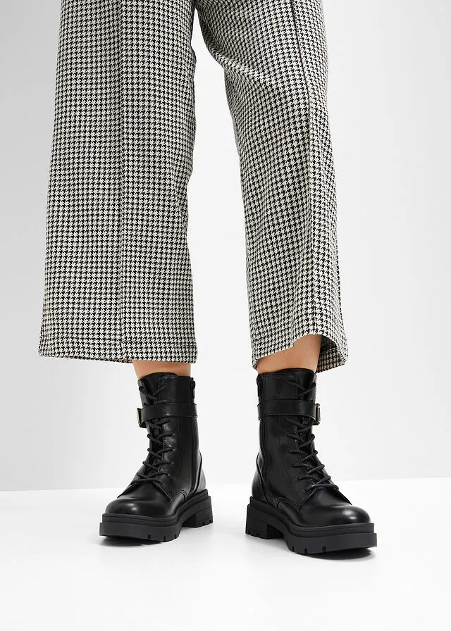 Botas con cordones Negro