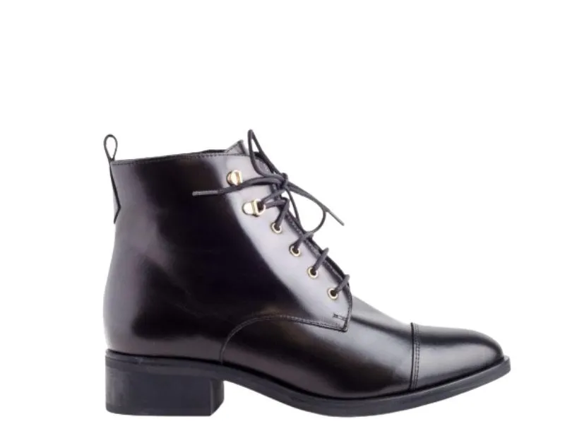 BOTIN DE PIEL CON CORDONES FUNCHAL EN COLOR NEGRO 36001