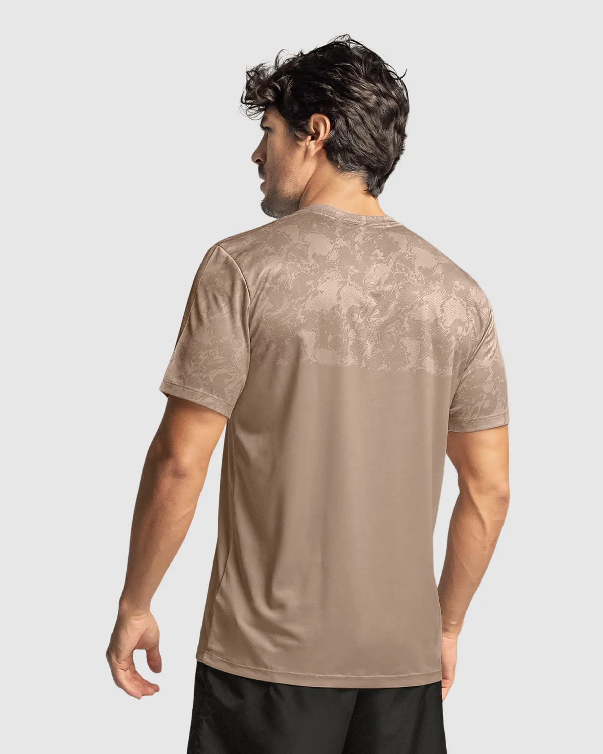 Camiseta deportiva masculina con tecnología de secado rápido