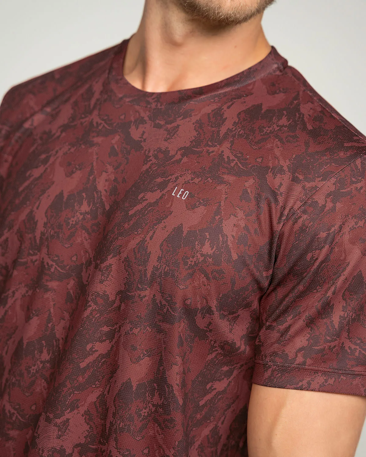 Camiseta deportiva masculina con tecnología de secado rápido