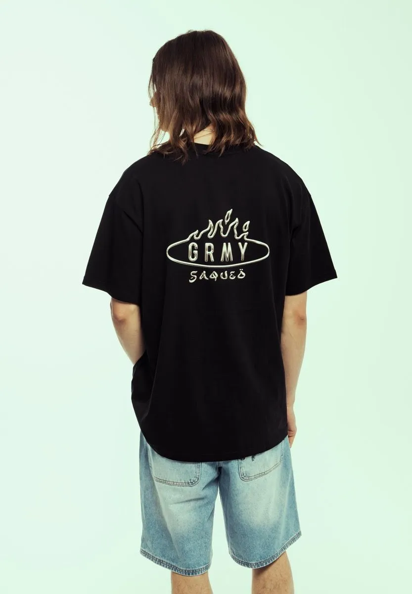 CAMISETA GRIMEY BURN IN FLAMES THE ANVIL  BLACK | SS24