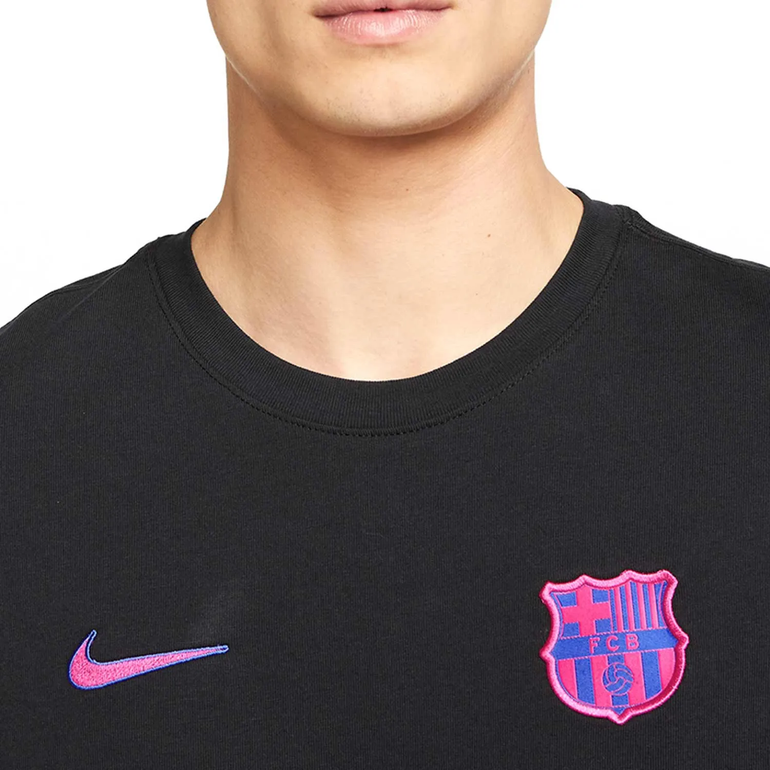 Camiseta Nike Barcelona Travel District Rising