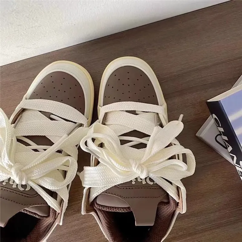 Diseño de calzado de tablero de RV Nicho de estudiante Ins Pan pareja zapatos deportivos de moda