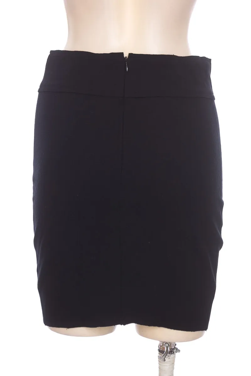 FALDA COLOR NEGRO  DISTRICT
