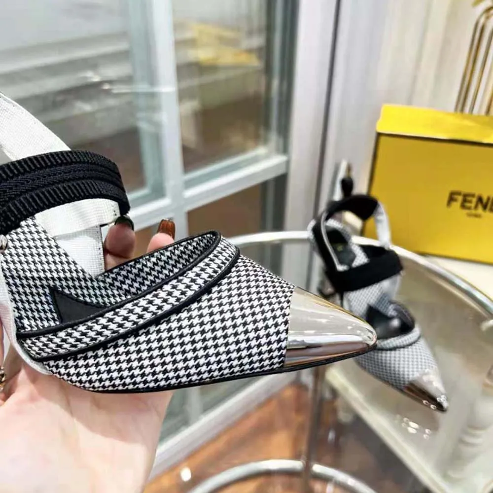 Fendi Mujer Colibru00ec Zapatos Slingback De Tacón Alto En Tejido De Pata De Gallo Negro