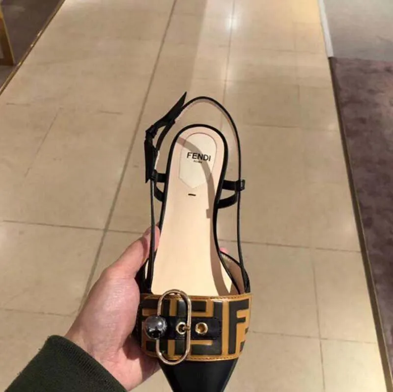 Fendi Mujer Zapatos Slingbacks De Cuero Negro