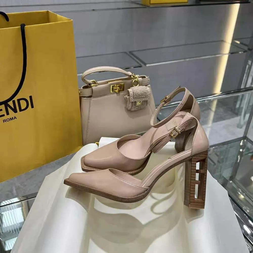 Fendi Zapatos De Salón De Tacón Alto De Piel Rosa Cortada Para Mujer