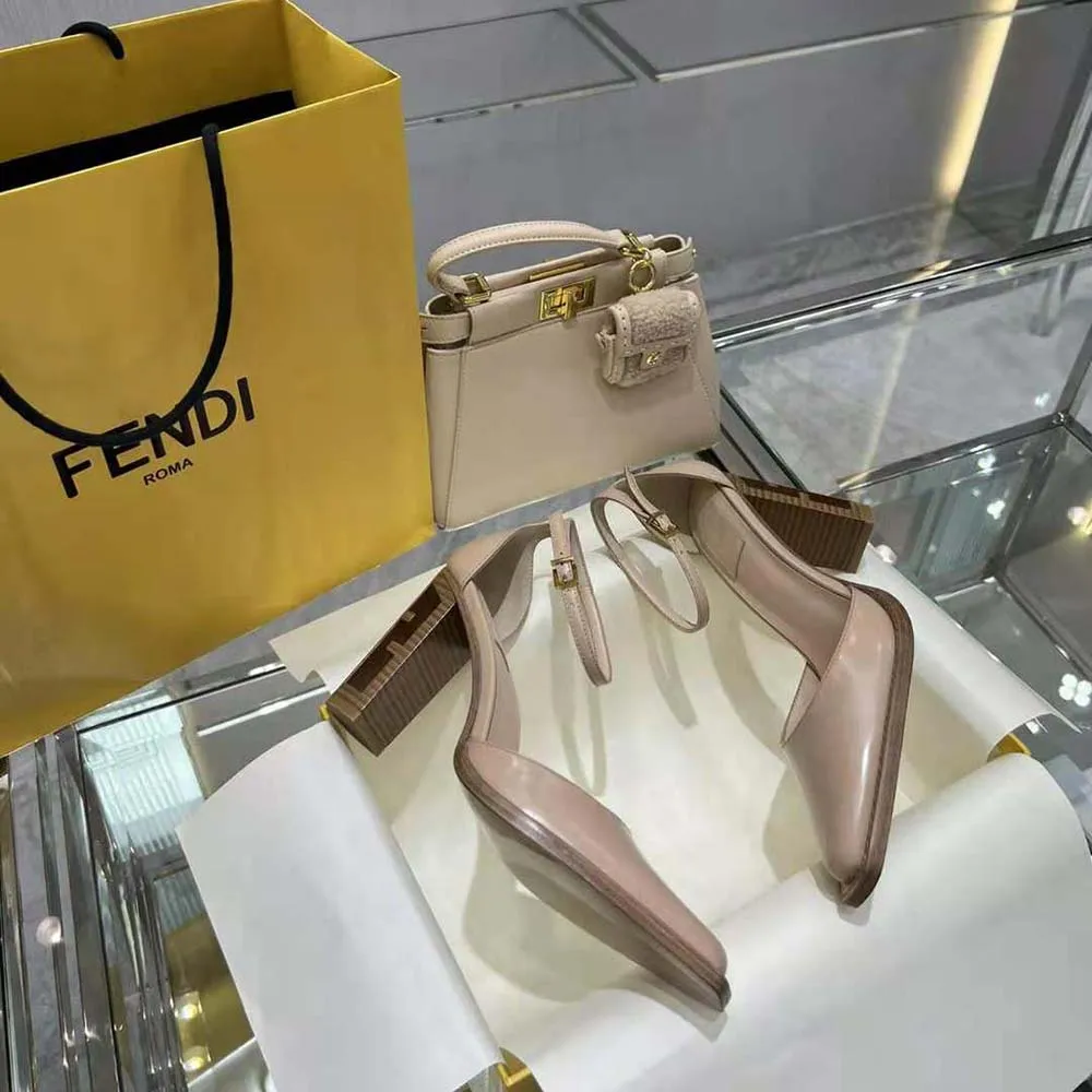 Fendi Zapatos De Salón De Tacón Alto De Piel Rosa Cortada Para Mujer