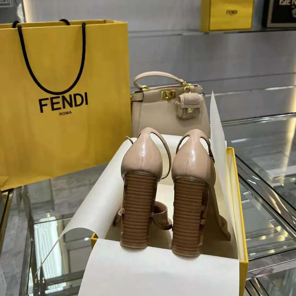 Fendi Zapatos De Salón De Tacón Alto De Piel Rosa Cortada Para Mujer