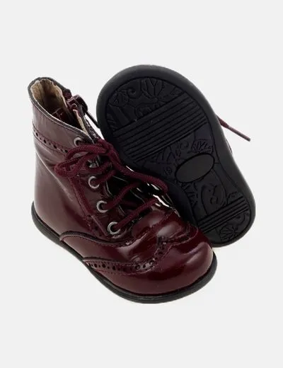 Fosco Botín granate cordones