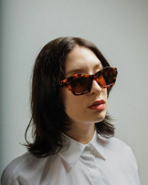 Gafas de sol District people La Baixa 002 Camel