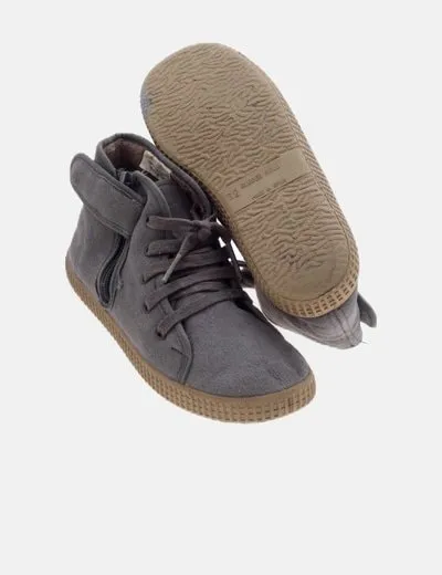 Gocco Botín gris cordones