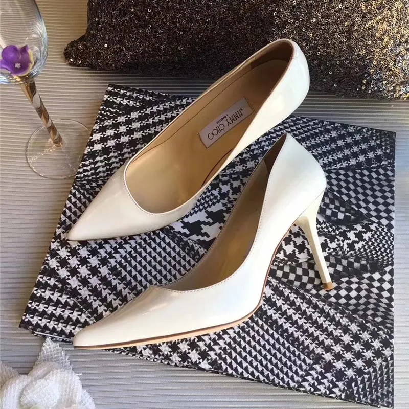 JIMMY CHOO MUJER ROMY 85 ZAPATOS DE TACóN PUNTIAGUDO DE CHAROLBLANCO
