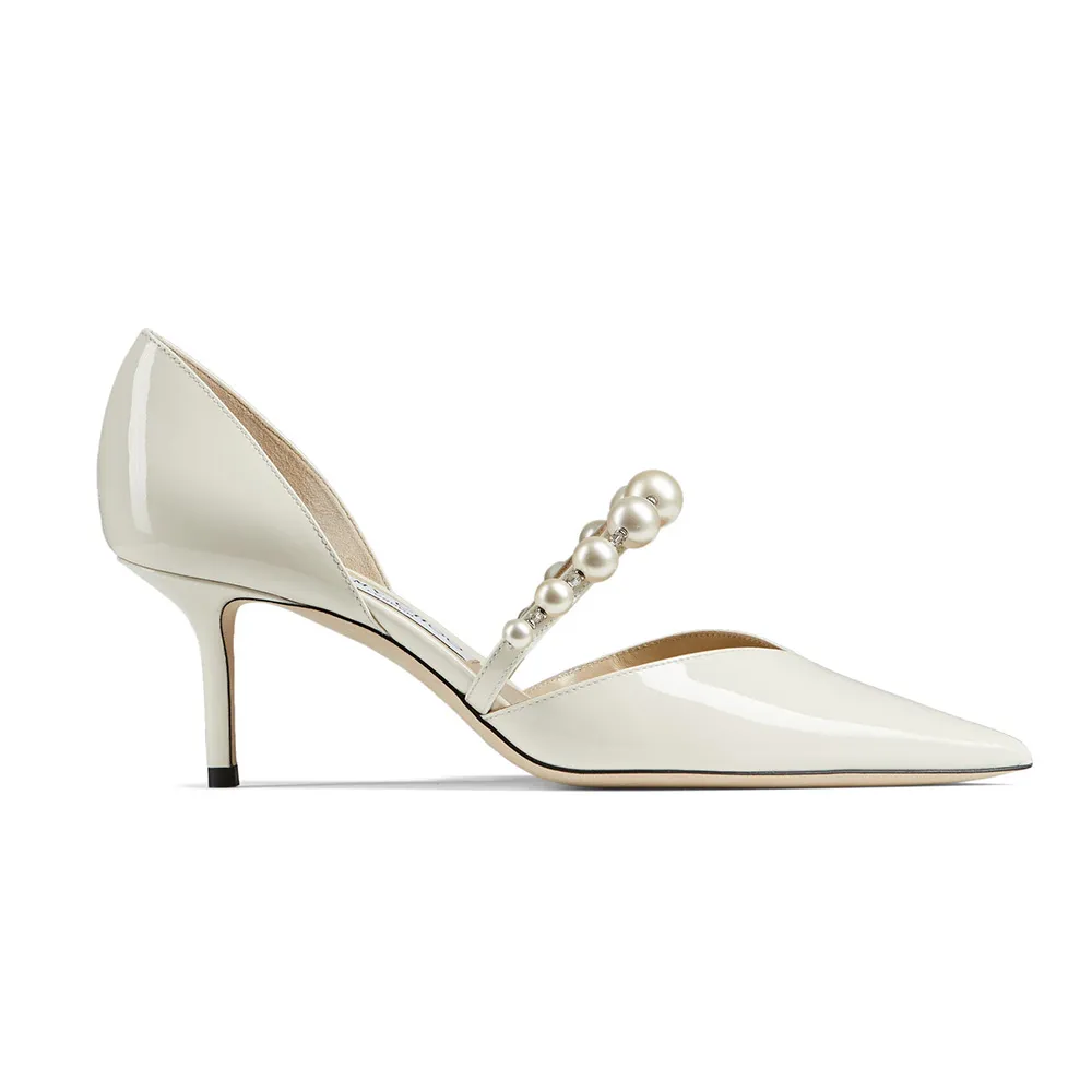 Jimmy Choo Zapatos de tacón en punta Aurelie 85 Latte de charol con adorno de perlas para mujer