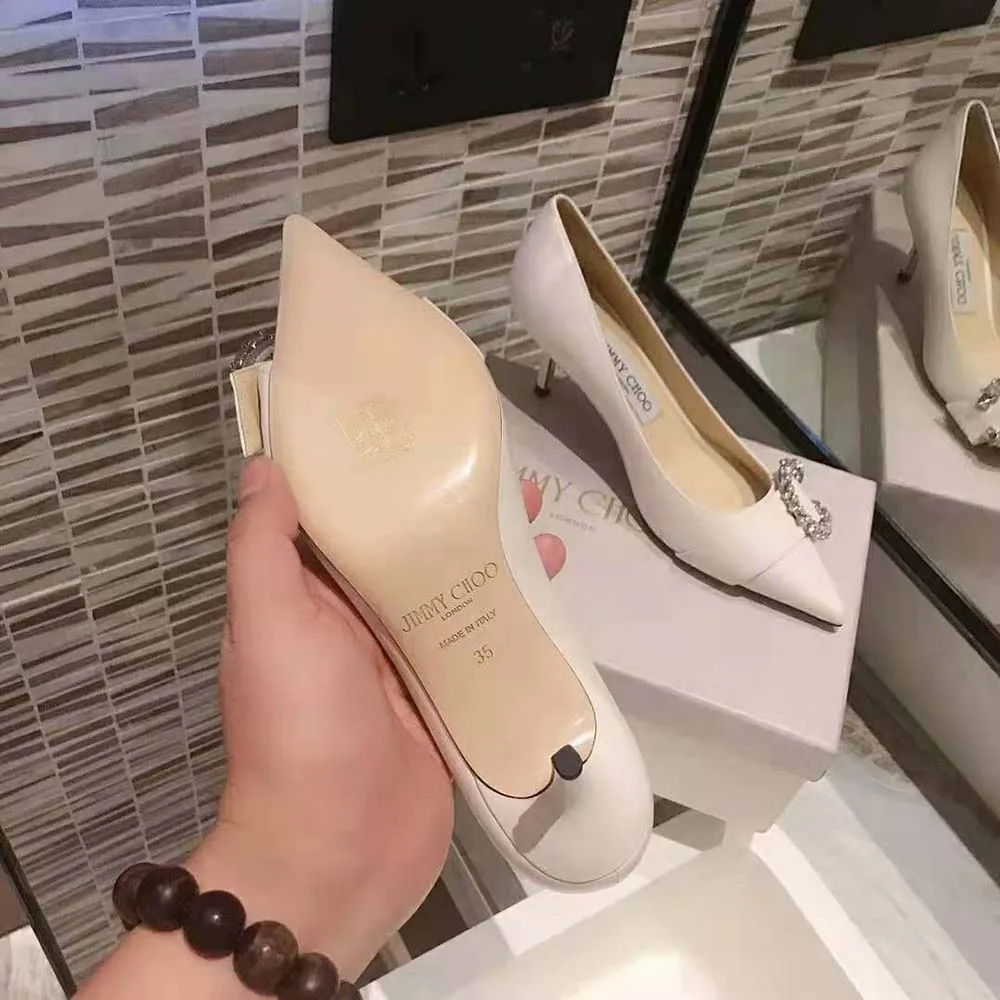 Jimmy Choo Zapatos de tacón Saresa 65 Latte de piel de napa con adornos de cristal para mujer
