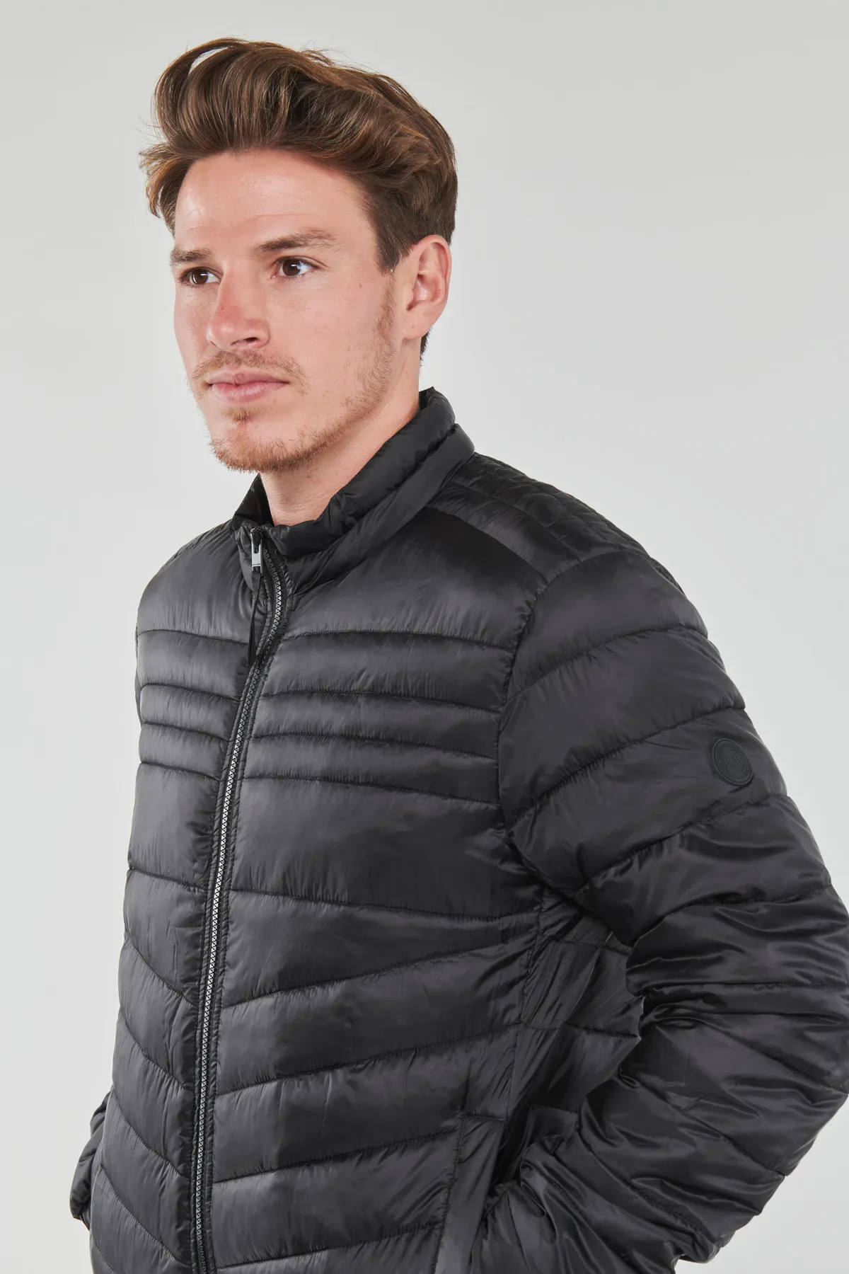 JJEHERO PUFFER COLLAR