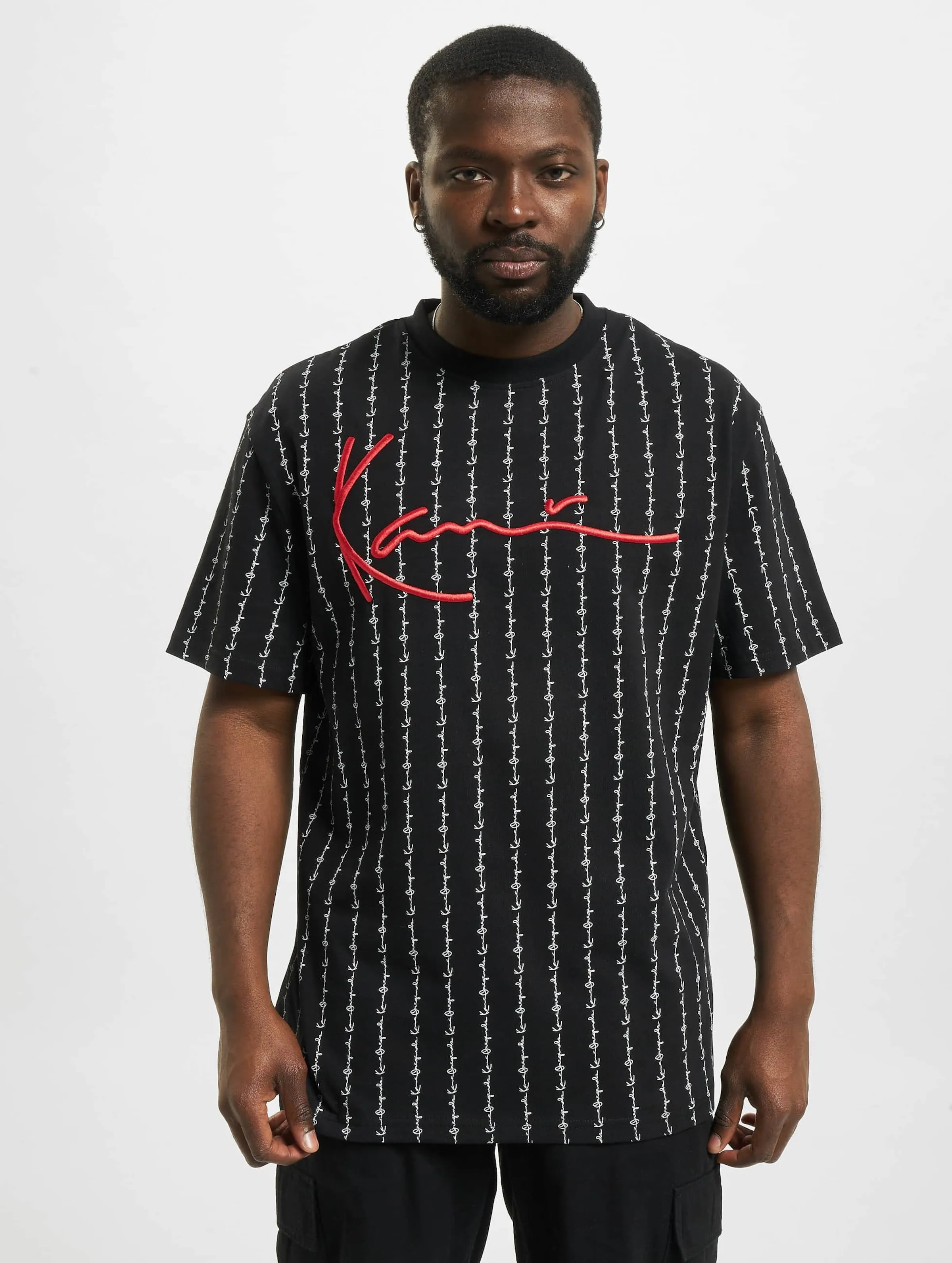 KKMQ12130BLK Signature Logo Pinstripe Tee