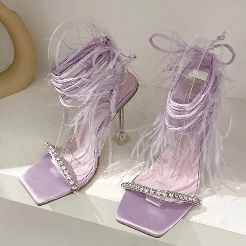 Liyke Nuevo diseño Sandalias de mujer Crystal Fashion Fuzzy Feather Summer Tisos Transparentes High Party Banquete Zapatos Blanc
