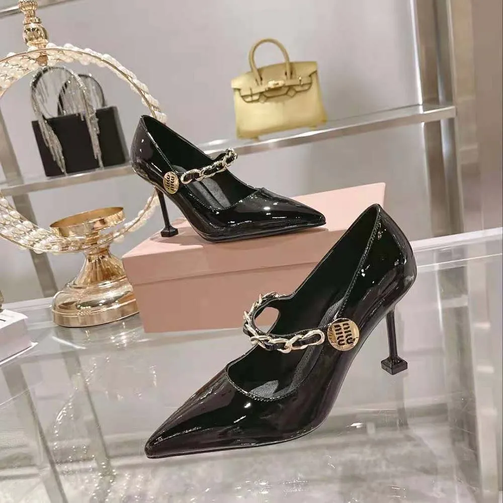 MIU MIU ZAPATOS DE SALóN MUJER DE CHAROL CON TACóN DE 85 MM DE ALTURANEGRO