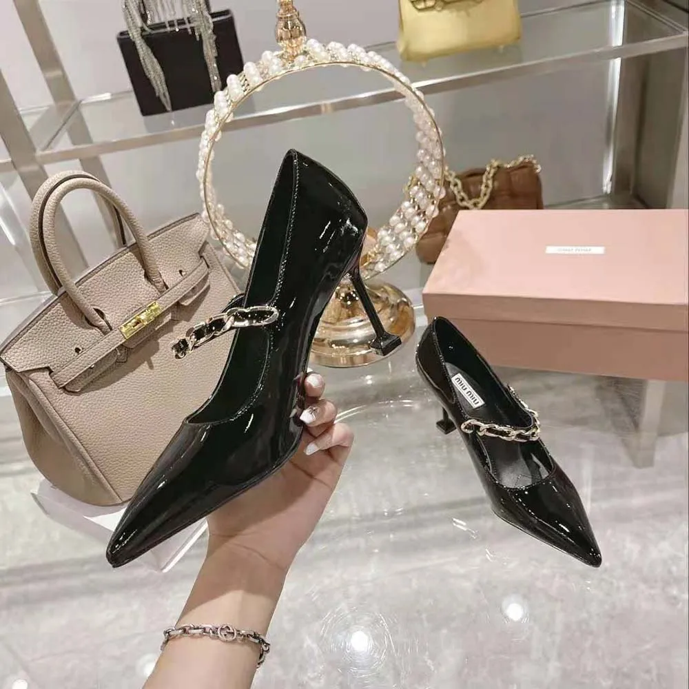 MIU MIU ZAPATOS DE SALóN MUJER DE CHAROL CON TACóN DE 85 MM DE ALTURANEGRO