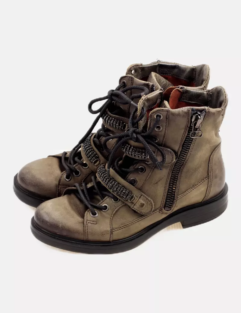 Mjus Botín verde cordones