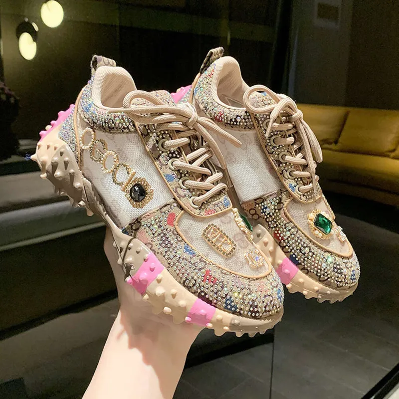 Mujeres durianas de corte bajo 2024 Nuevo zapato único para un solo zapato con incrustaciones de diamantes, papá para zapatos de