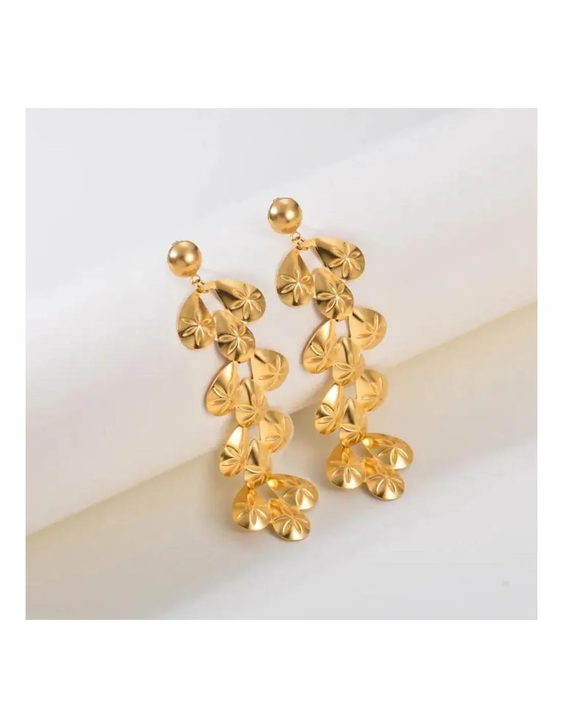PENDIENTES CON DETALLE DE RACIMO SOHO MADRID