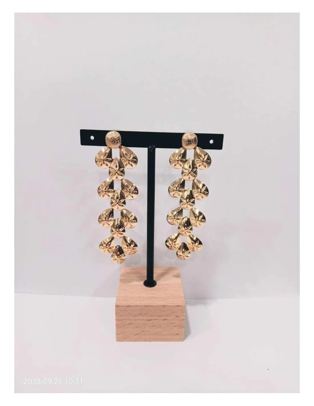 PENDIENTES CON DETALLE DE RACIMO SOHO MADRID