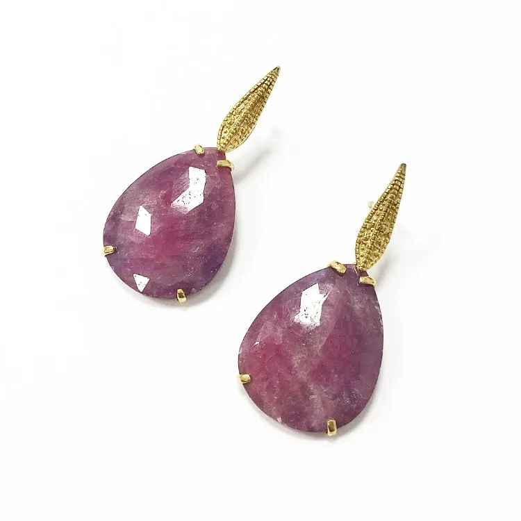 Pendientes Plata bañada con Rubí natural