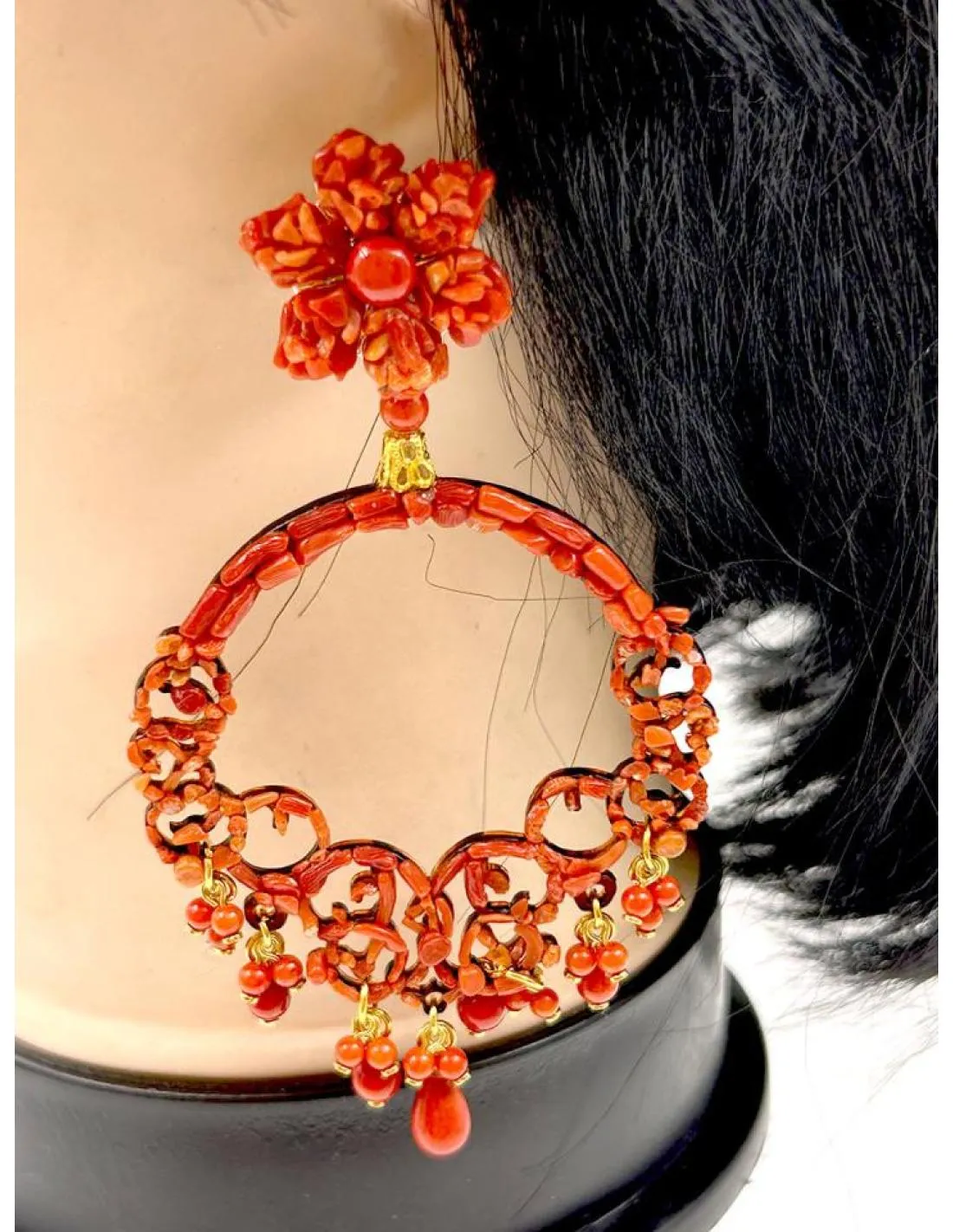 PENDIENTES ROJOS DE CORAL AROS LIGEROS CON FLORES