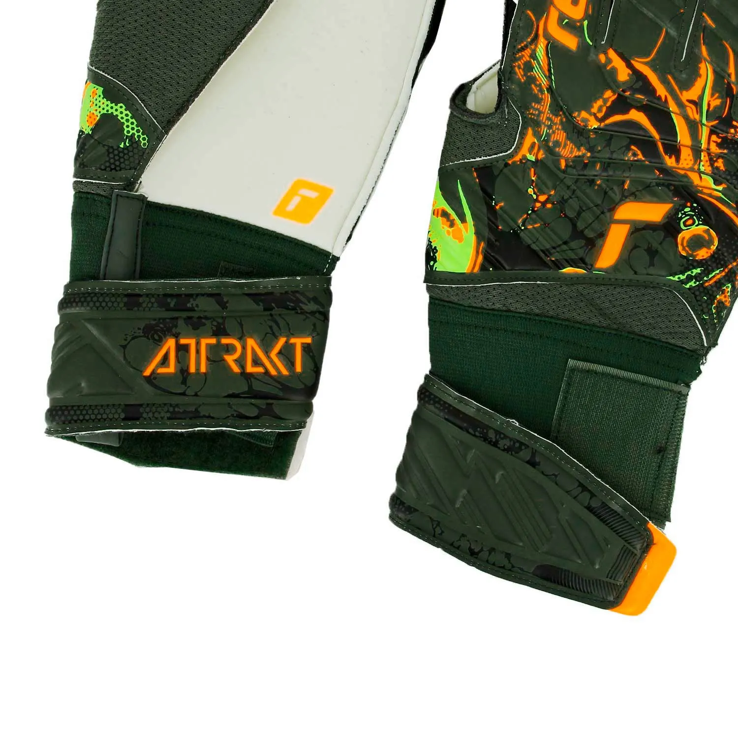 Reusch Attrakt Solid