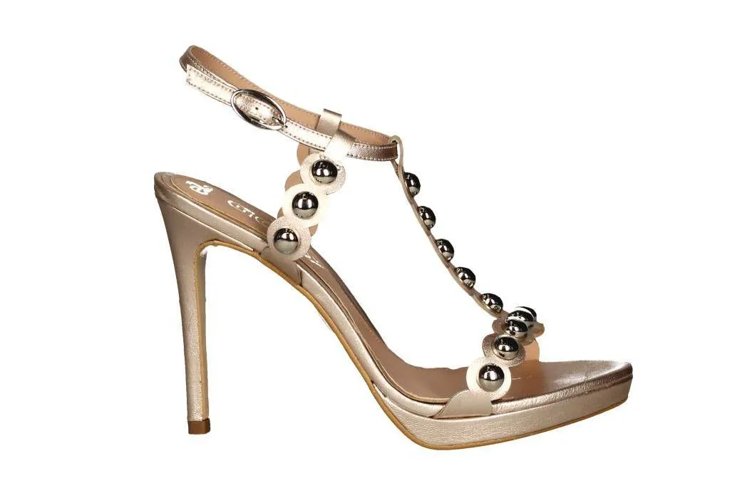 Sandalia Bronce Tira Empeine Bolas Metal
