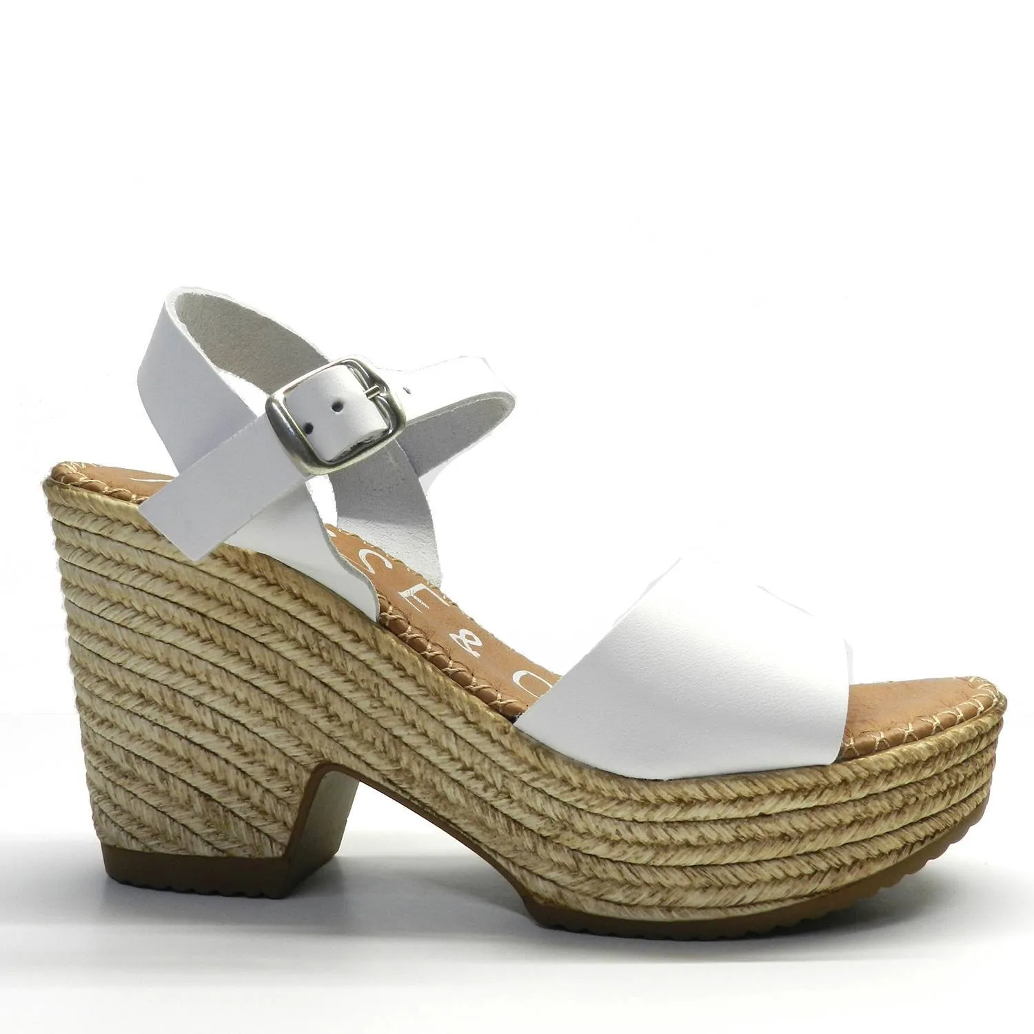 Sandalia Musse and Cloud Era Blanco