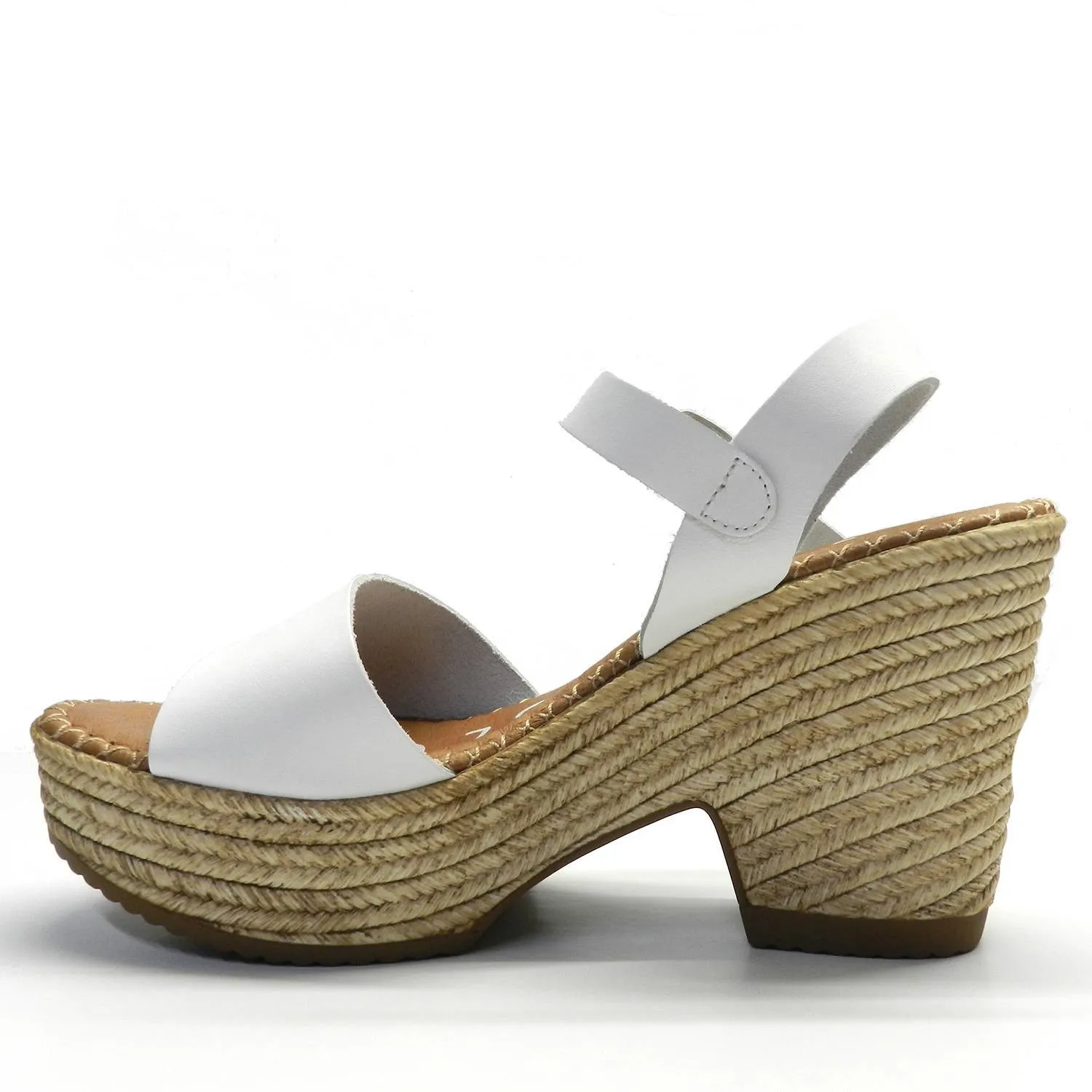 Sandalia Musse and Cloud Era Blanco