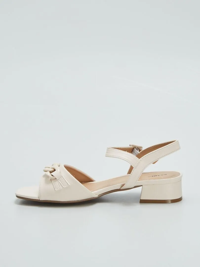 SANDALIAS DE TACóN  BEIGE