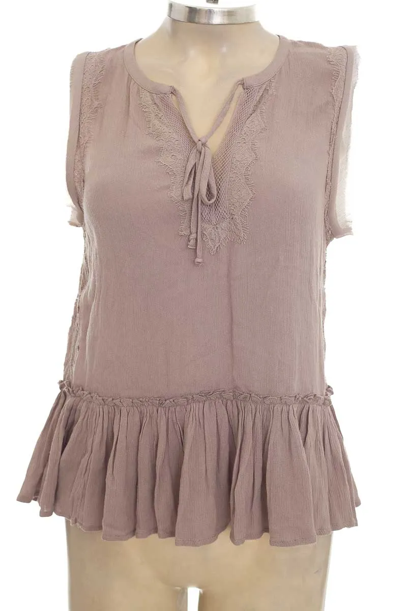 TOP / CAMISETA COLOR GRIS  AMERICAN EAGLE