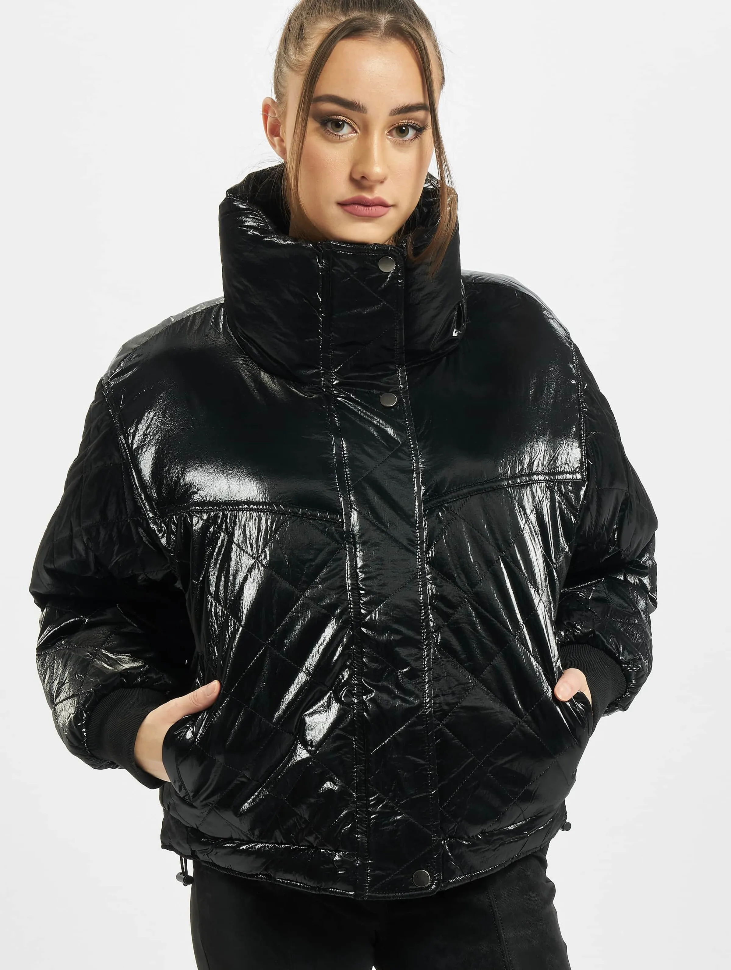 Urban Classics Ladies Vanish Oversized Diamond Quilt