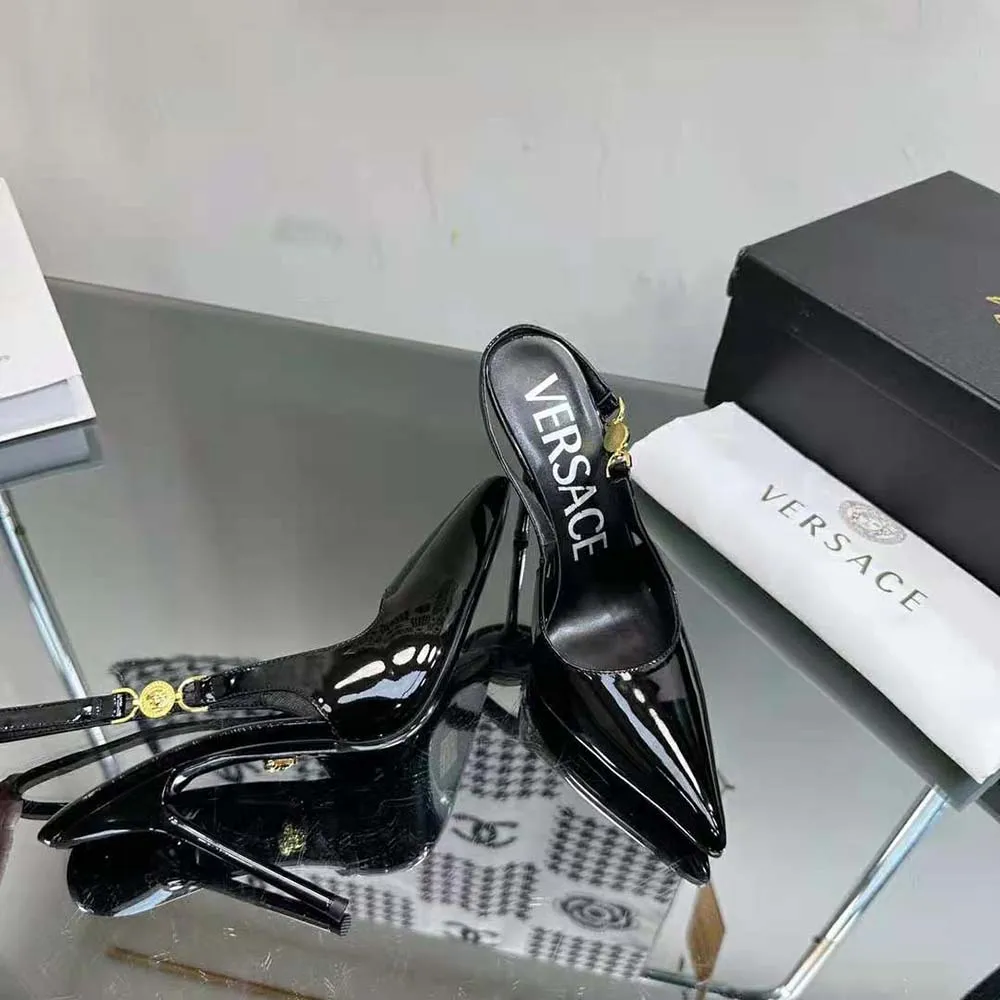 VERSACE MUJER MEDUSA’95 ZAPATOS DE TACóN CON TIRA TRASERANEGRO